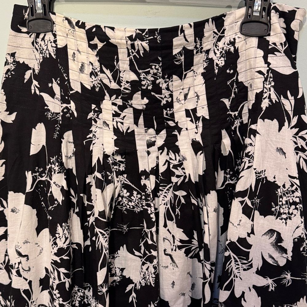 Lapis cotton Black and Cream Floral Midi Skirt Size M